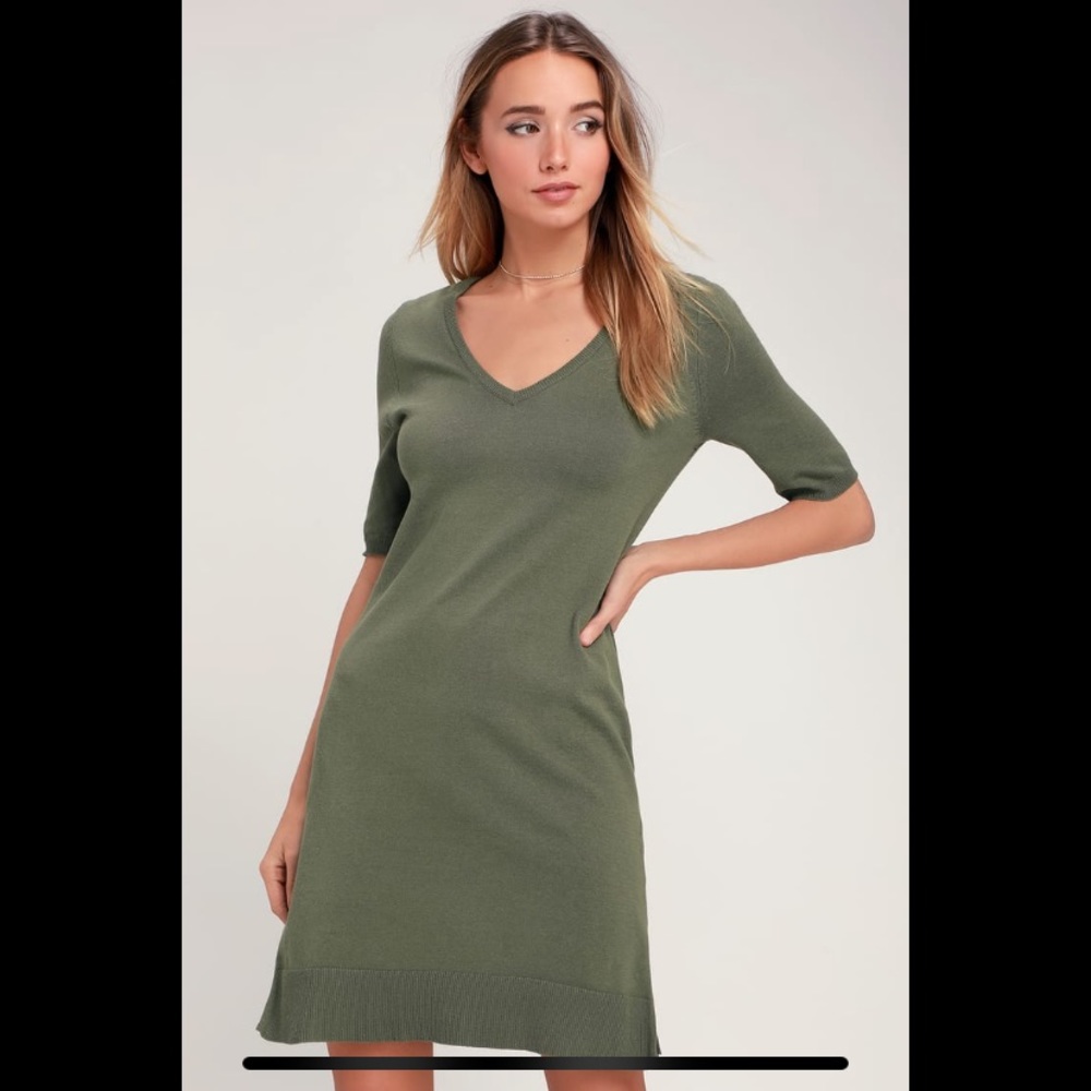 Lulu’s Short Sleeve Light Sweater Dress Olive Green Size S